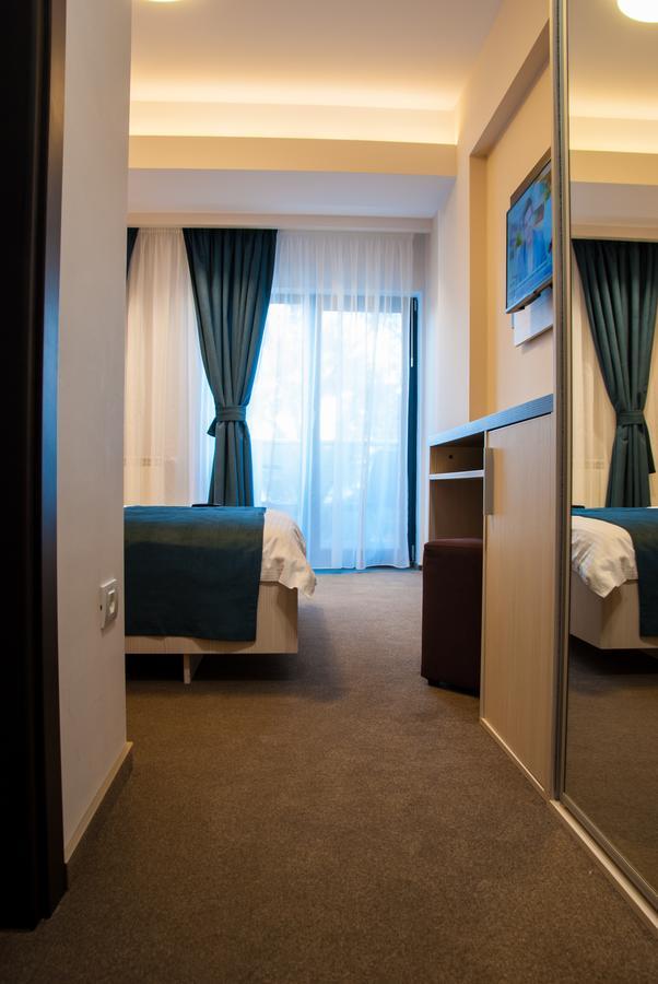 Milano Blue Mamaia Hotel Exterior photo