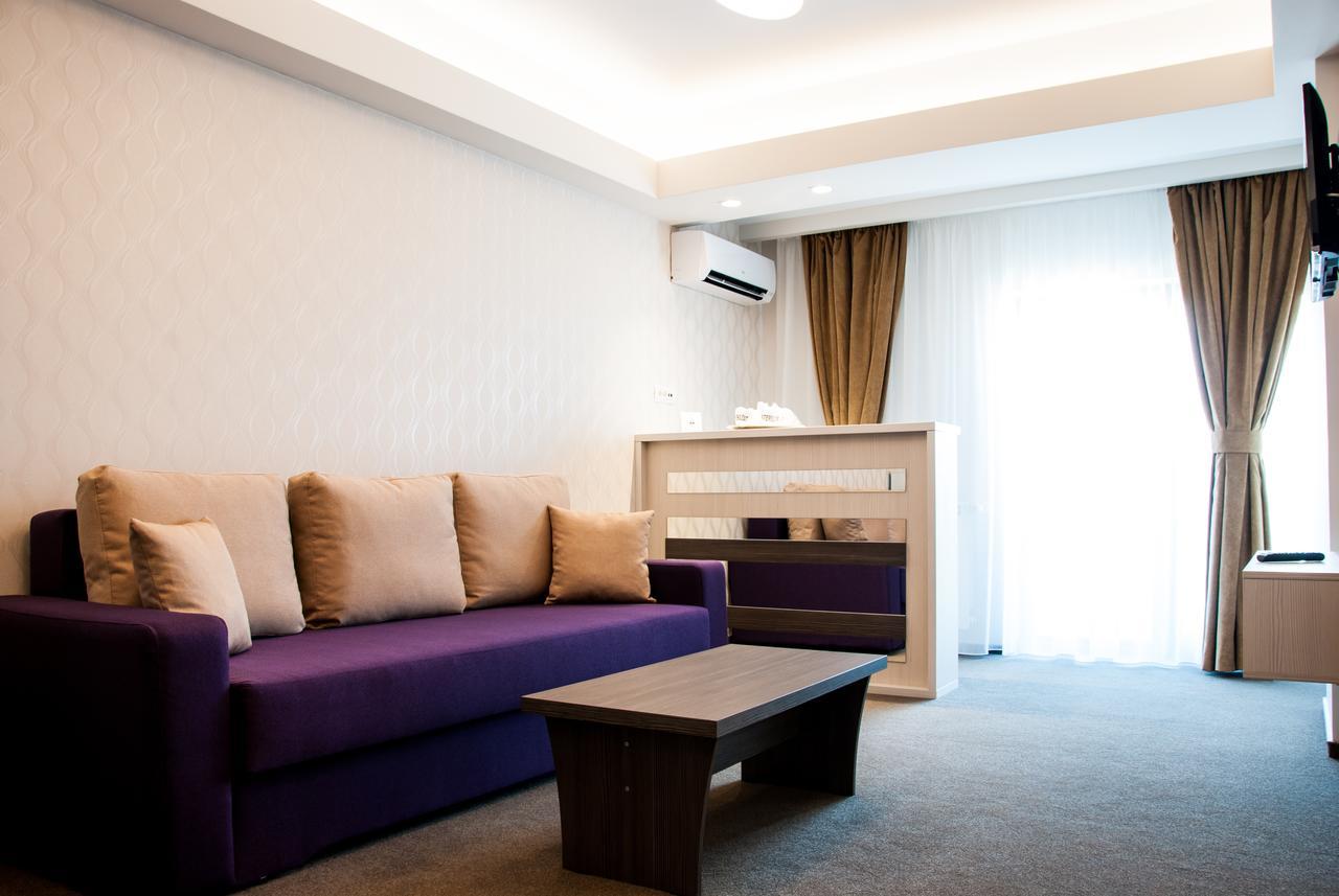 Milano Blue Mamaia Hotel Exterior photo